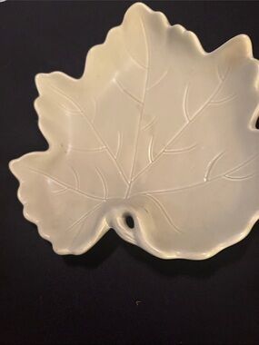 Hallmark Pale Green Ceramic Plate with Wood-Tone Rim